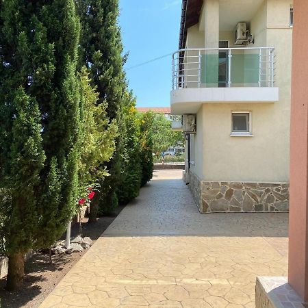 Sunny Guest House Ravda Exterior foto